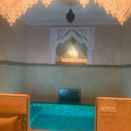 Super Riad Avec Piscine Interieure Маракеш Екстериор снимка
