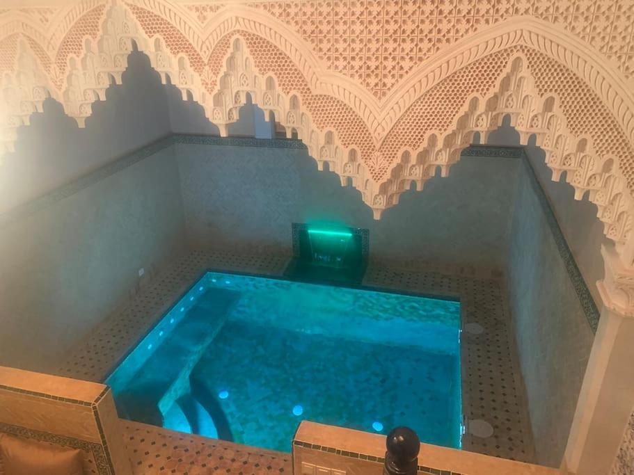 Super Riad Avec Piscine Interieure Маракеш Екстериор снимка