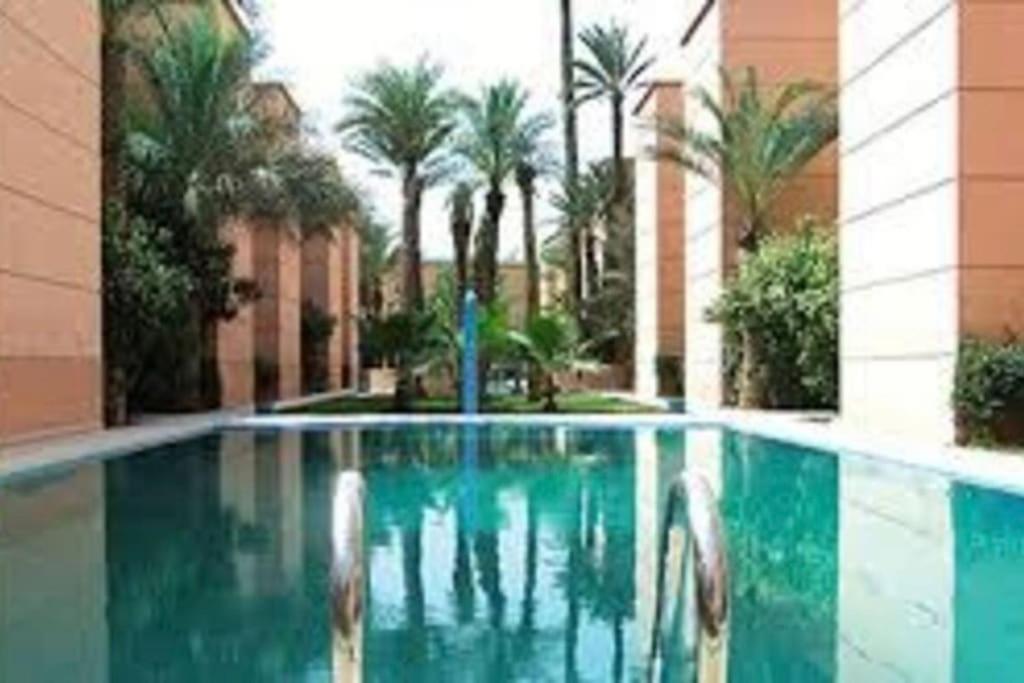 Super Riad Avec Piscine Interieure Маракеш Екстериор снимка